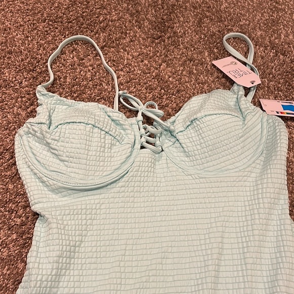 NWT! Time and Tru One Piece Swimsuit. M (8-10) - Picture 3 of 7